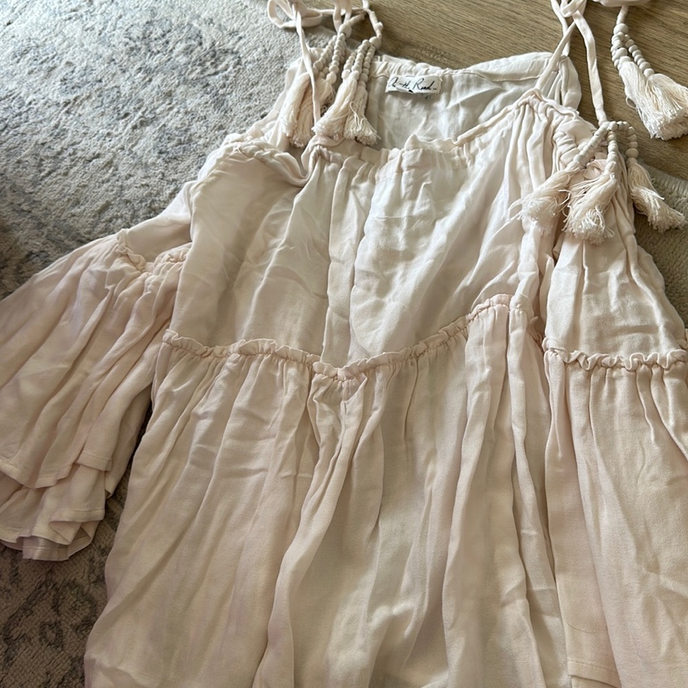 On the Road, light pink cold shoulder blouse